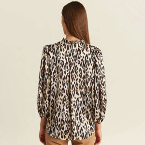 077.80.01.018_BEJ-mdl3 Μπλούζα Animal Print Με Γιακά Ψιλό Βολάν forel