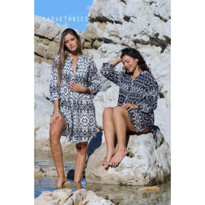 LE251KATNISS_2956-mdl1 Katniss Ikat Blanc Ασπρόμαυρη Εμπριμέ Μπλούζα LARA ETHNICS